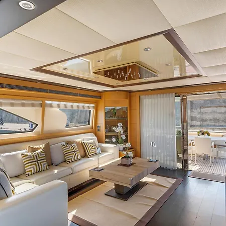 Yacht Joy 4 Cabin بورتو كيرفو