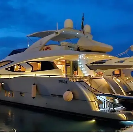 Yacht Joy 4 Cabin