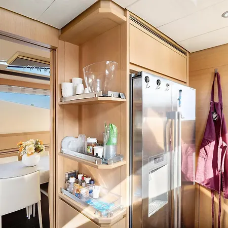 بوتيل Yacht Joy 4 Cabin بورتو كيرفو