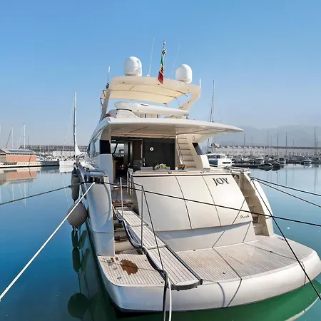 Yacht Joy 4 Cabin بورتو كيرفو